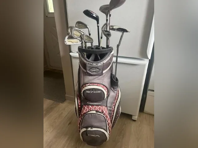Sac et bâtons de golf
