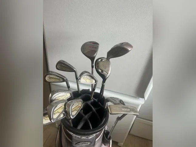 Sac et bâtons de golf thumbnail 2
