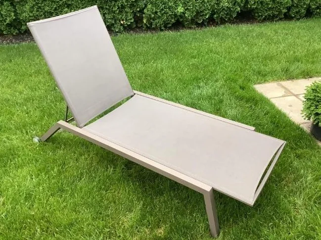 Chaise Longue.