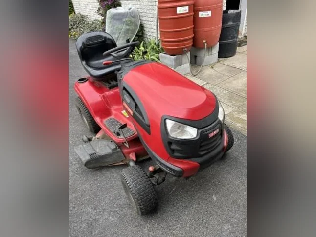 Tracteur à gazon thumbnail 6