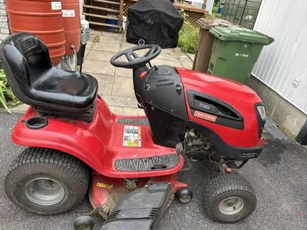 Tracteur à gazon thumbnail 7