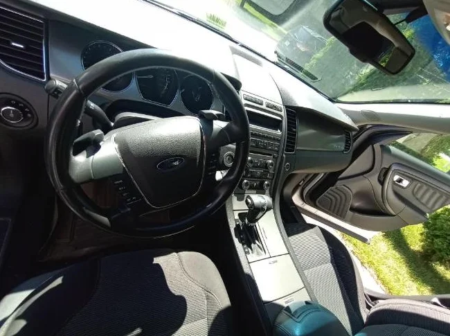 ford taurus 4wd automatique auto est impécable pour son année full équipé démarreur a distance prix ferme thumbnail 10