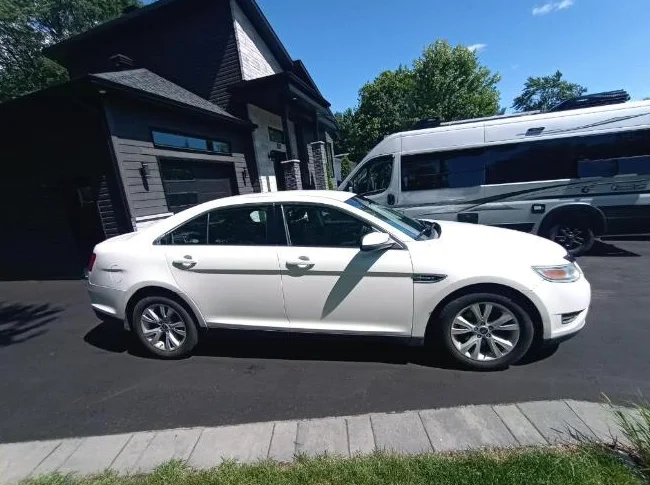 ford taurus 4wd automatique auto est impécable pour son année full équipé démarreur a distance prix ferme thumbnail 8