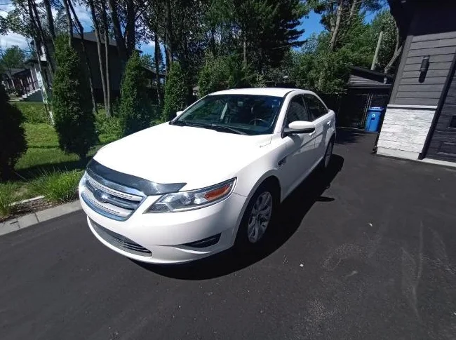 ford taurus 4wd automatique auto est impécable pour son année full équipé démarreur a distance prix ferme