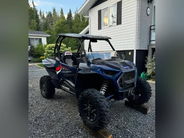 Polaris RZR xp 1000 premium thumbnail 3