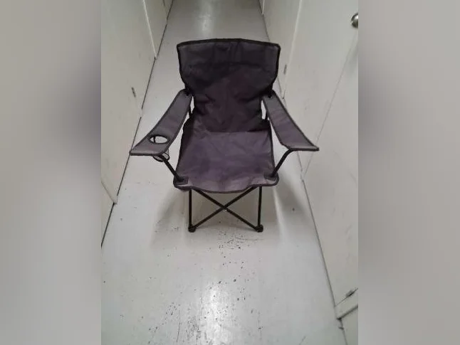 Chaise de camping pliante à dossier large Outbound avec porte-gobelet