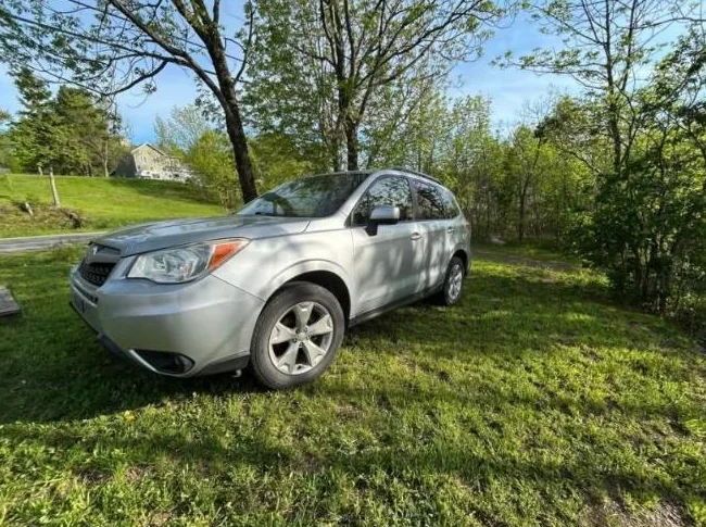 Subaru forester Touring thumbnail 4