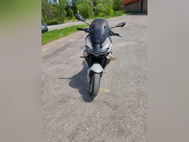 moto guzzi v100 mandello thumbnail 7
