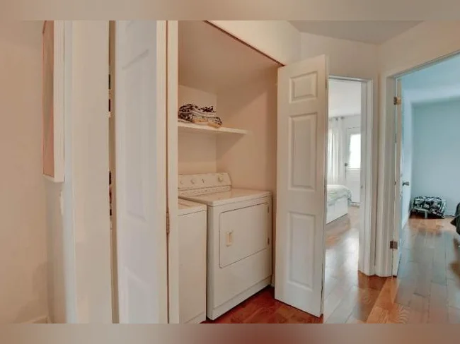 Magnifique 5½ meublé • 3 chambres • Centre-ville • Tout inclus thumbnail 10