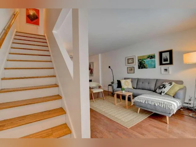 Magnifique 5½ meublé • 3 chambres • Centre-ville • Tout inclus thumbnail 5