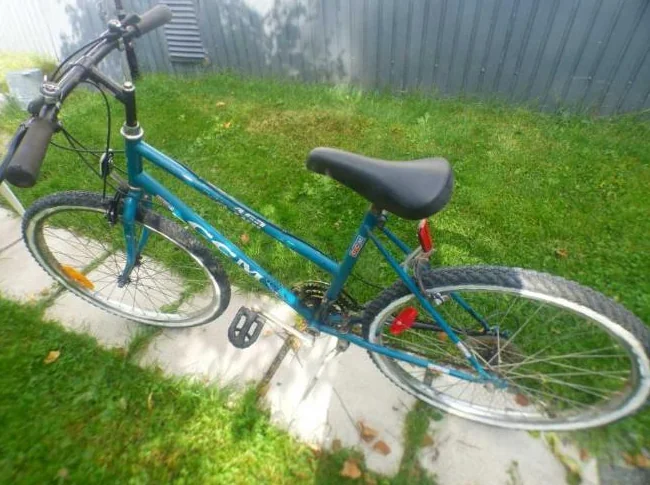 Bike 10 speed CCM thumbnail 2