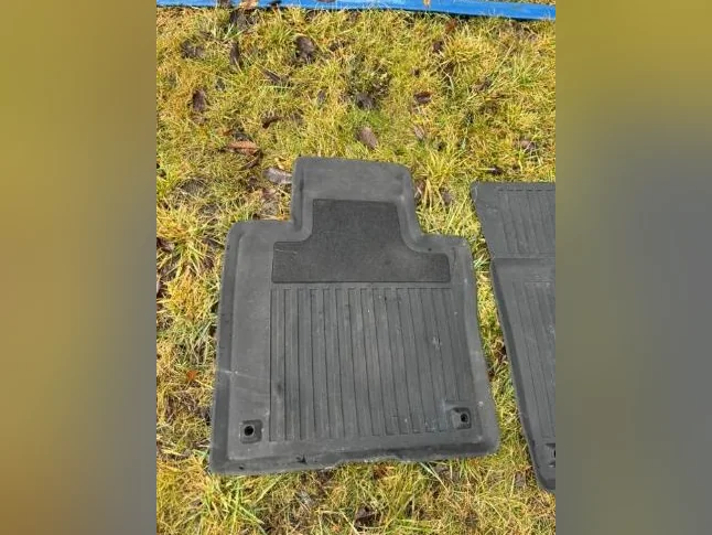 Tapis de sol en caoutchouc pour VOLVO (XC60, XC90, S60 et plus) thumbnail 2
