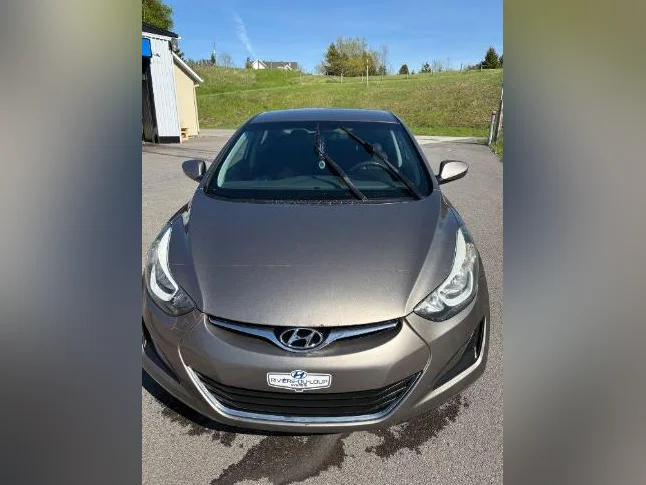 Hyundai Elantra GL 2015