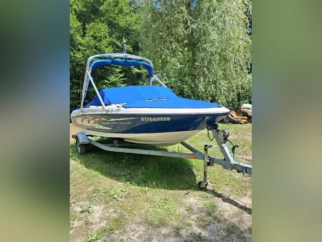 Super beau bateau BAYLINER 175 2008 moteur 3 litres 135 HP thumbnail 2