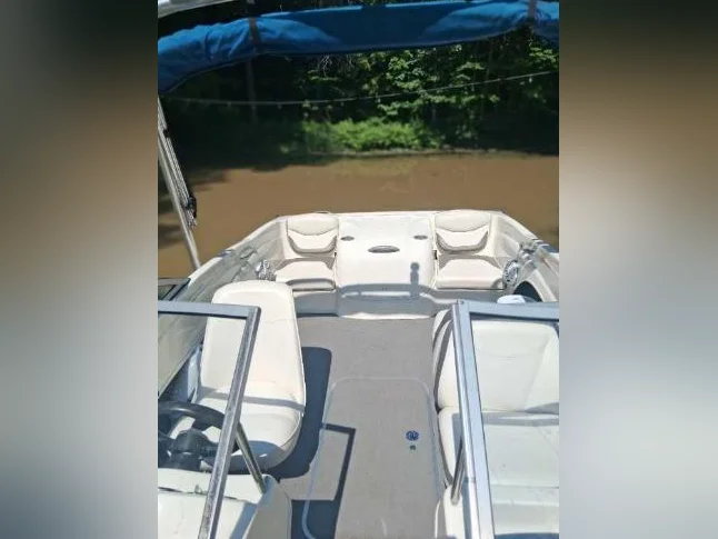 Super beau bateau BAYLINER 175 2008 moteur 3 litres 135 HP thumbnail 7