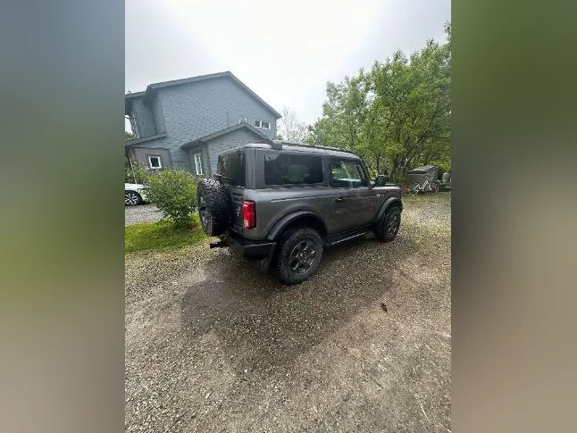 2021 Ford Bronco manual
