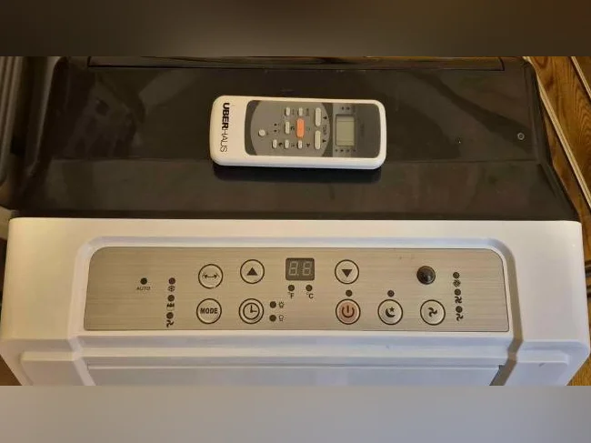 Air climatisé climatiseur portable portatif Uberhauss 12 000 BTU air conditioner AC thumbnail 2