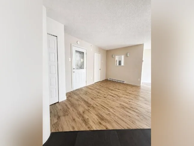 ✨ À LOUER – Condo 2 ½ à Candiac – 1 060 $/mois ✨ thumbnail 3