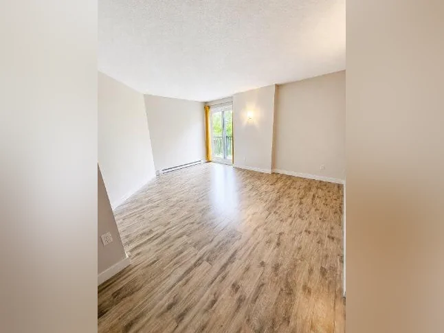 ✨ À LOUER – Condo 2 ½ à Candiac – 1 060 $/mois ✨ thumbnail 5