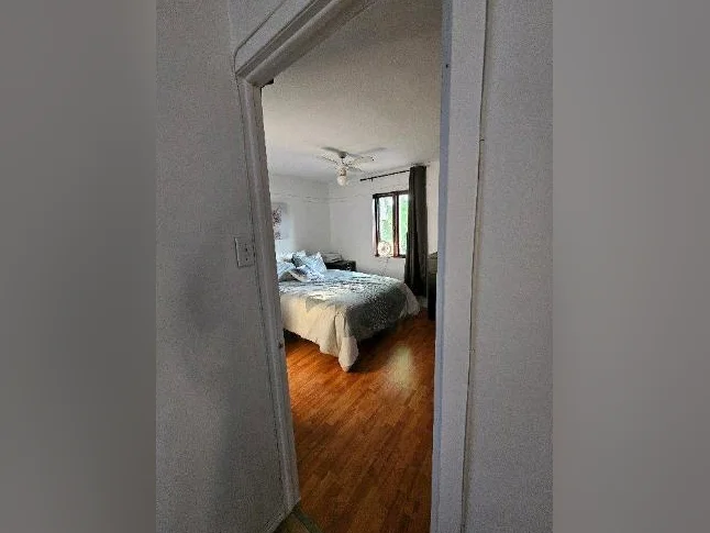 Grand 31/2 à  louer  non meublé lumineux haut  d'un  duplex cartier St Anne  Chicoutimi Nord  Saguenay disponible dès  août 2026 thumbnail 5
