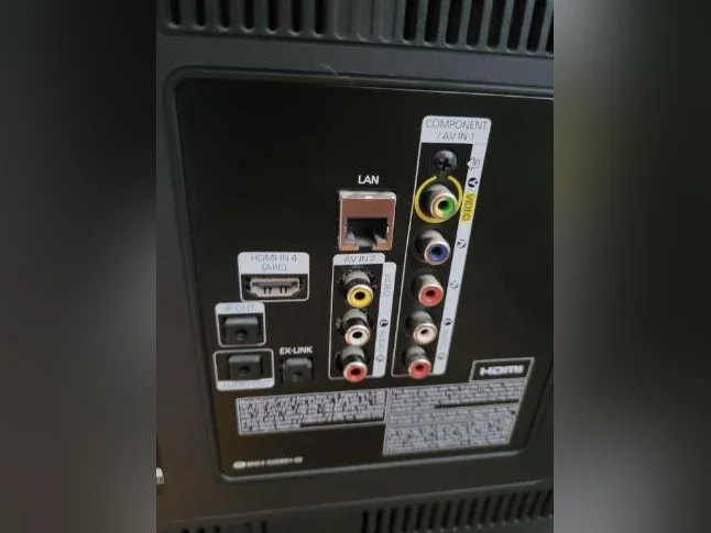Télévision intelligent de première génération a vendre thumbnail 4