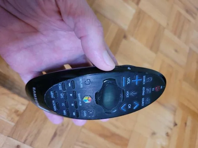 Télévision intelligent de première génération a vendre thumbnail 2