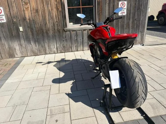 2024 Ducati diavel v4 rouge thumbnail 3