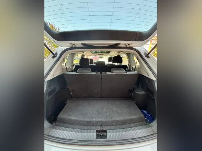 2018 Volkswagen Tiguan Comfortline 4MOTION | 7 places | Toit panoramique | 133 000 km thumbnail 9