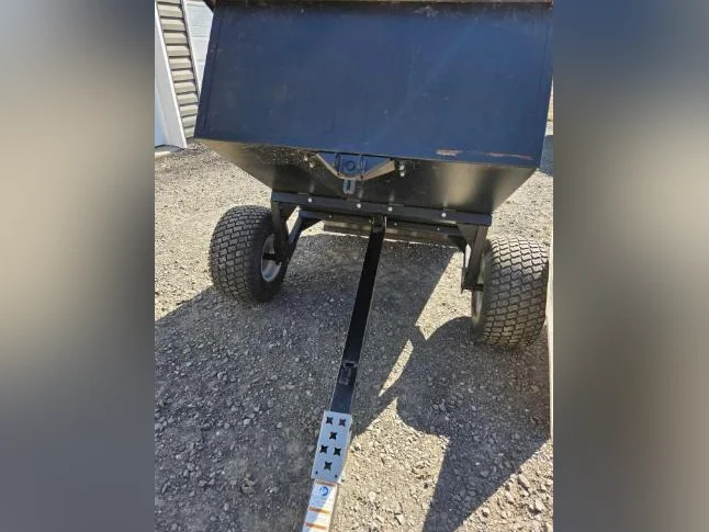 Trailer à VTT ou tracteur à pelouse 3 X 5 capacité max 1500 livres thumbnail 7