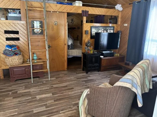 chalet a vendre a la baie carrière thumbnail 2