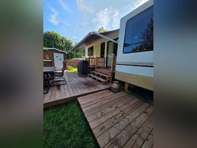 Cedar Creek Cottage 2012 40 pieds thumbnail 3