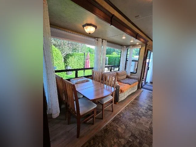 Cedar Creek Cottage 2012 40 pieds thumbnail 5