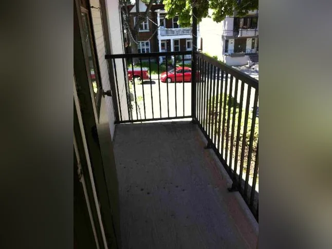 Charmant 3½ à louer pour le 1er septembre dans le quartier St-Sacrement à Québec (cession de bail). thumbnail 9