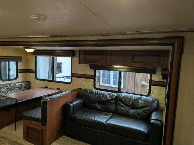 Roulotte 32' Solaire Palomino thumbnail 3