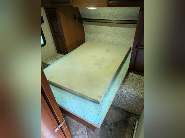 Roulotte 32' Solaire Palomino thumbnail 10