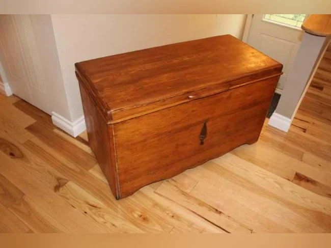 Coffre ancien de (1940), propre, livré si…