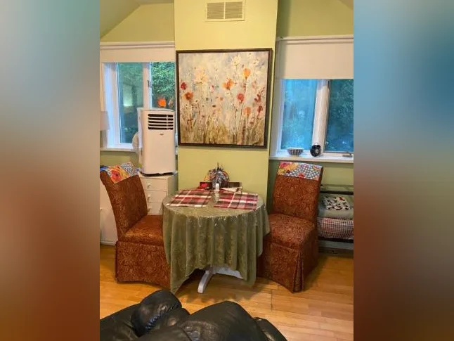 Chambre à louer dans maison à partager thumbnail 2