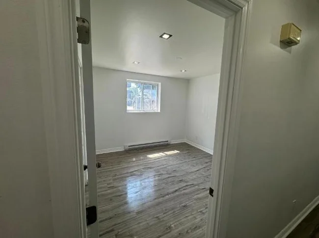 3 Bedroom thumbnail 8