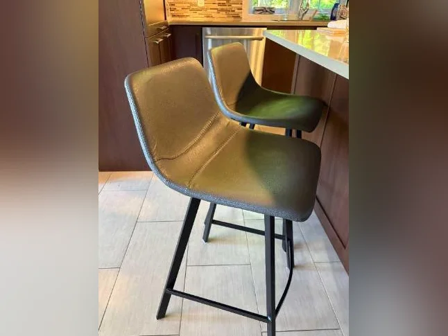 Mobilier de salle à manger thumbnail 3