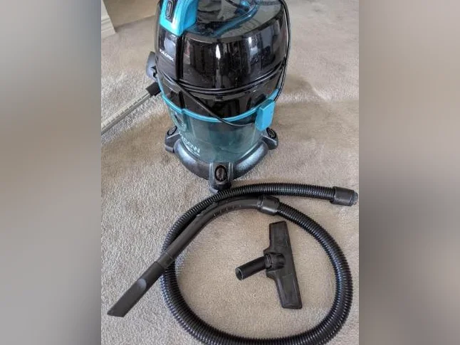 Aspirateur à filtration d’eau — Presque neuf (English below) thumbnail 4