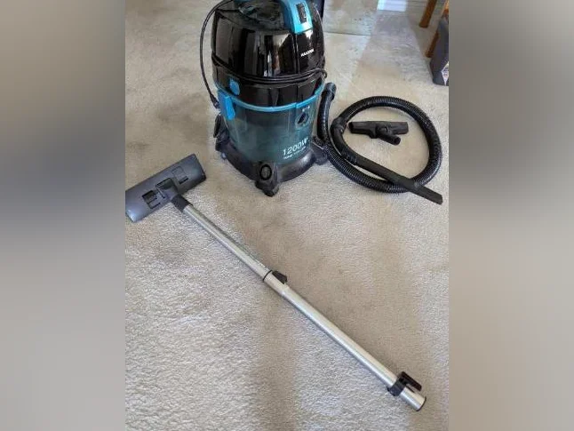 Aspirateur à filtration d’eau — Presque neuf (English below) thumbnail 5