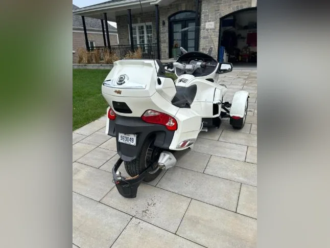 CAN-AM SPYDER RT-LIMITED thumbnail 2