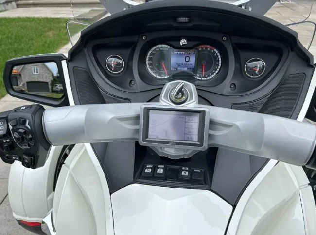 CAN-AM SPYDER RT-LIMITED thumbnail 5