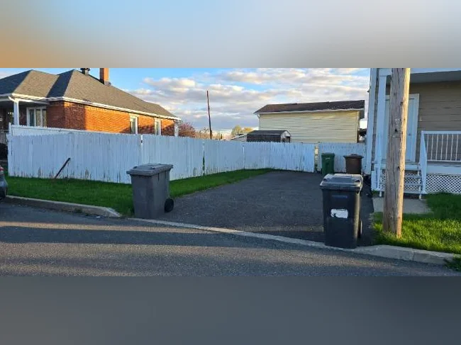 Duplex à potentiel - Parfait pour propriétaire occupant ! quartier St-Jean-Baptiste, Drummondville thumbnail 2