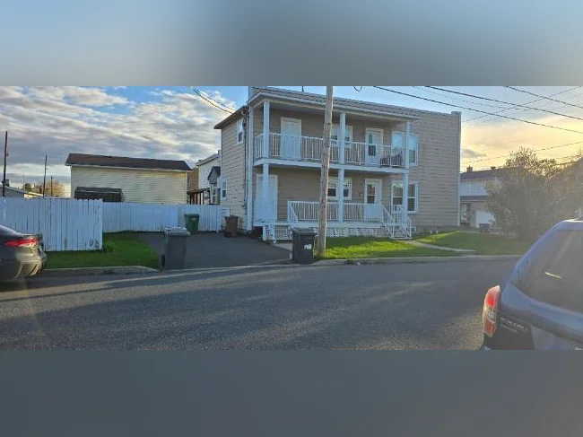 Duplex à potentiel - Parfait pour propriétaire occupant ! quartier St-Jean-Baptiste, Drummondville