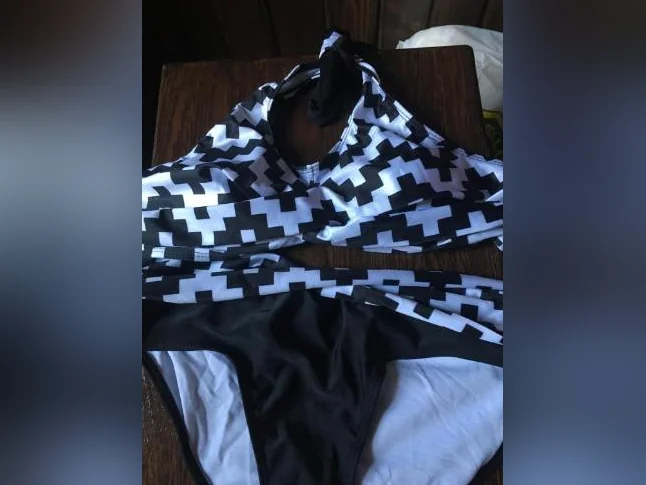 Ensemble de paréo et costume de bain 2 pièces thumbnail 5