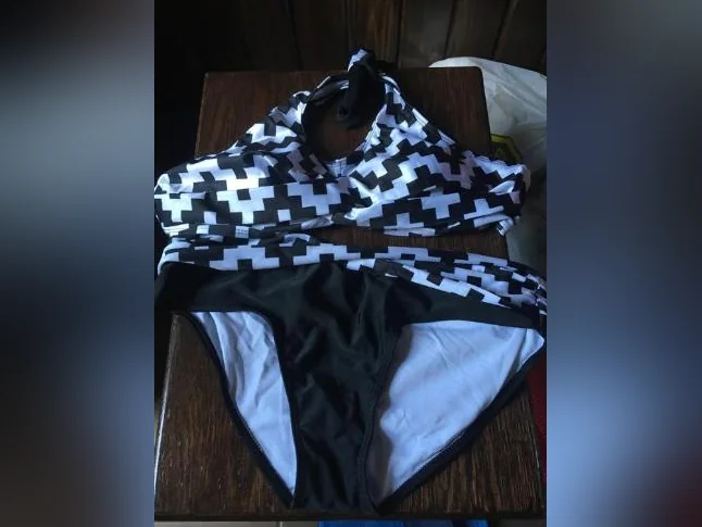 Ensemble de paréo et costume de bain 2 pièces thumbnail 4