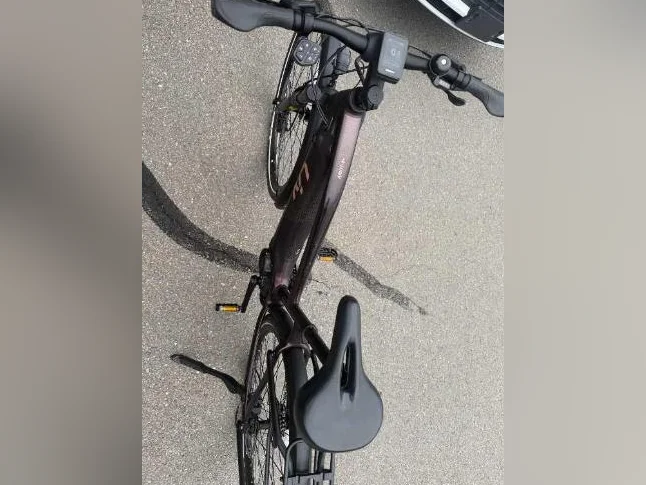 VELO E'BIKE LIV AMITI E + presque neuf modele pour femme thumbnail 4