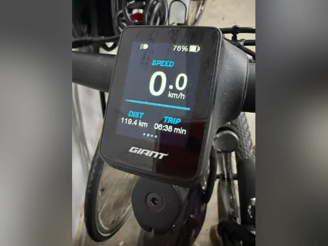 VELO E'BIKE LIV AMITI E + presque neuf modele pour femme thumbnail 2