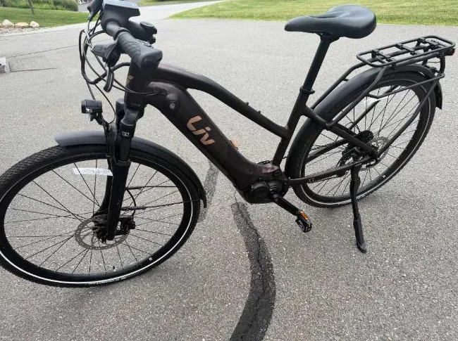 VELO E'BIKE LIV AMITI E + presque neuf modele pour femme thumbnail 3